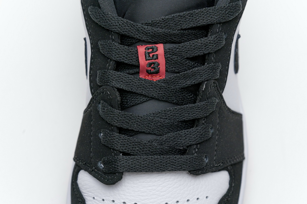 Jordan 1 Low Black Toe 553558-116