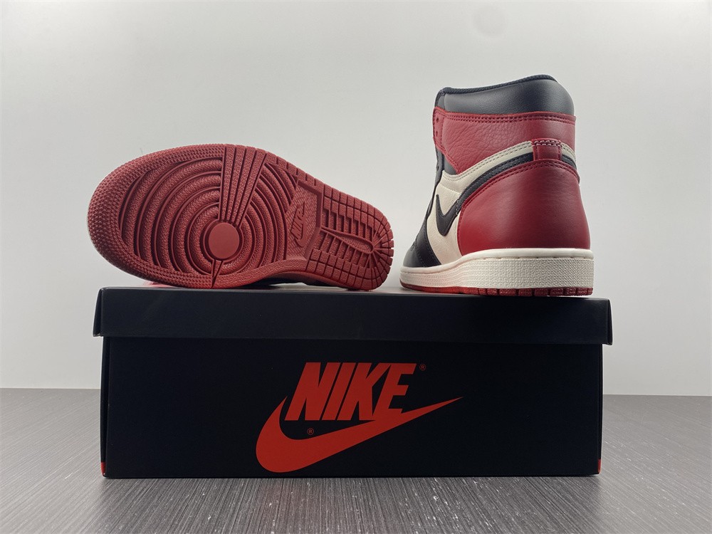 Jordan 1 Retro High Bred Toe 555088-610