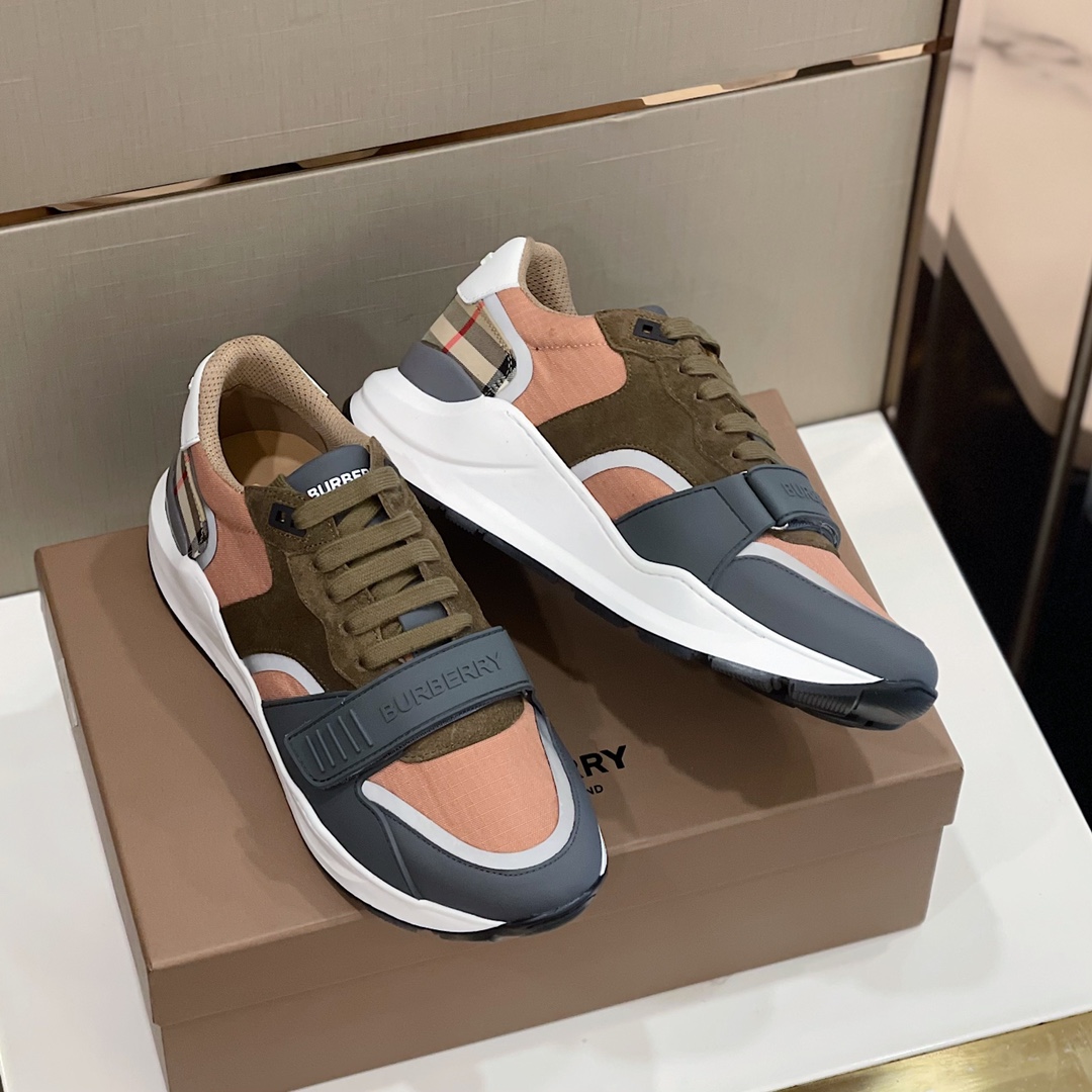 Bvrberry sneaker 2022070201
