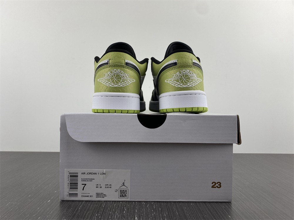 Jordan 1 Low Snakeskin Vivid Green DX4446-301