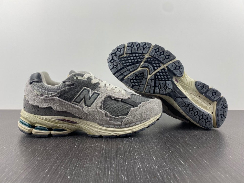 New Balance 2002R Protection Pack Rain Cloud M2002RDA
