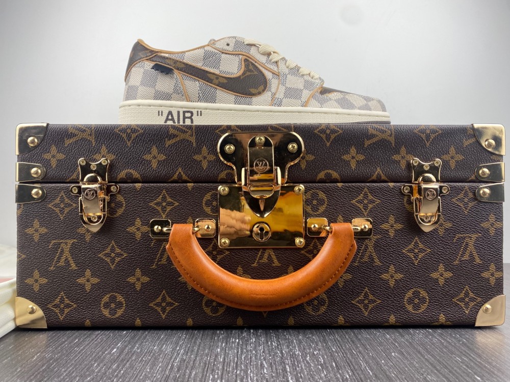 Nike Air Force 1 1V Low 2023020301