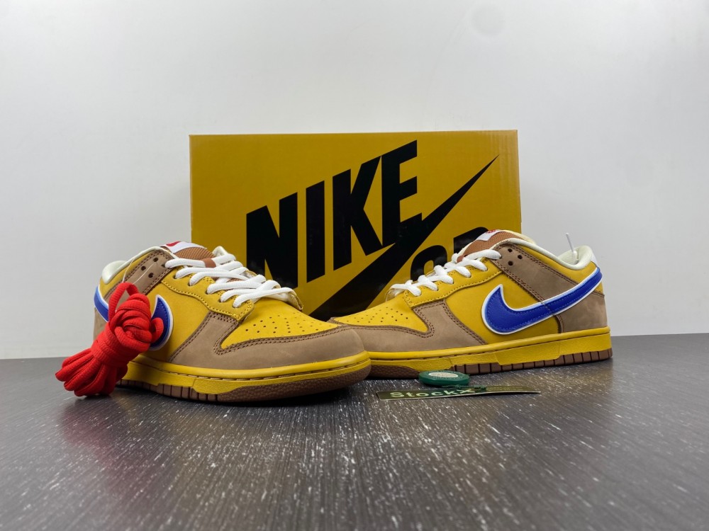 NIKE Dunk Low Newcastle Brown Ale 313170-741