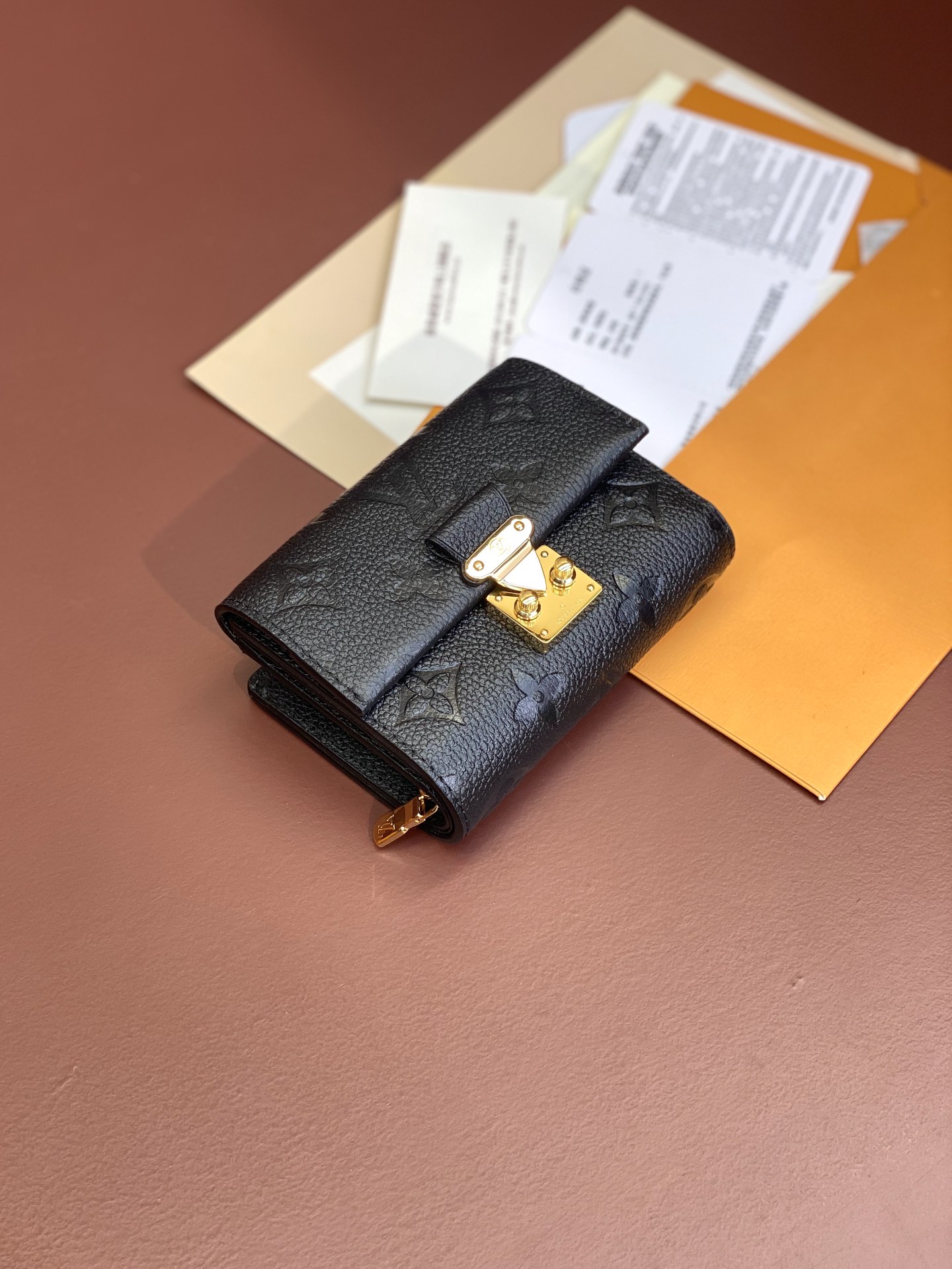 LV wallet 11.5*8.5*4CM