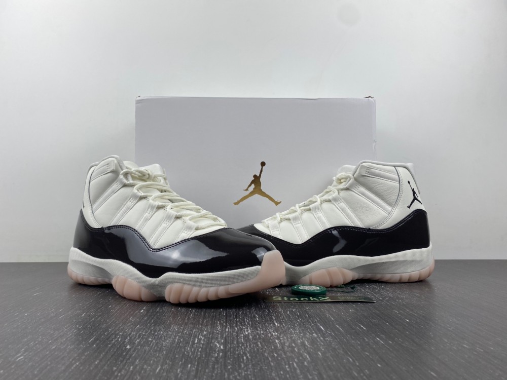 Air Jordan 11 Retro Neapolitan AR0715-101