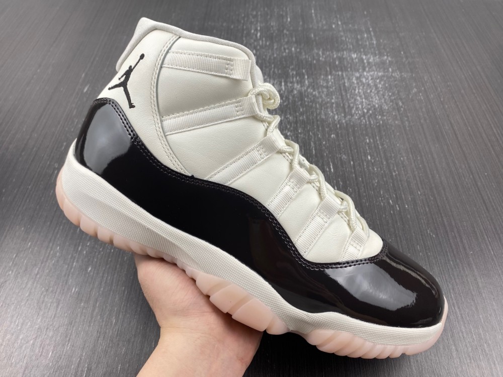 Air Jordan 11 Retro Neapolitan AR0715-101
