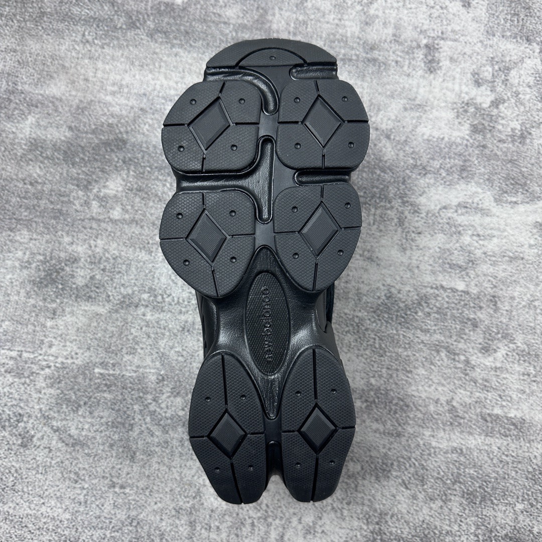 New Balance 9060 Triple Black U9060BPM