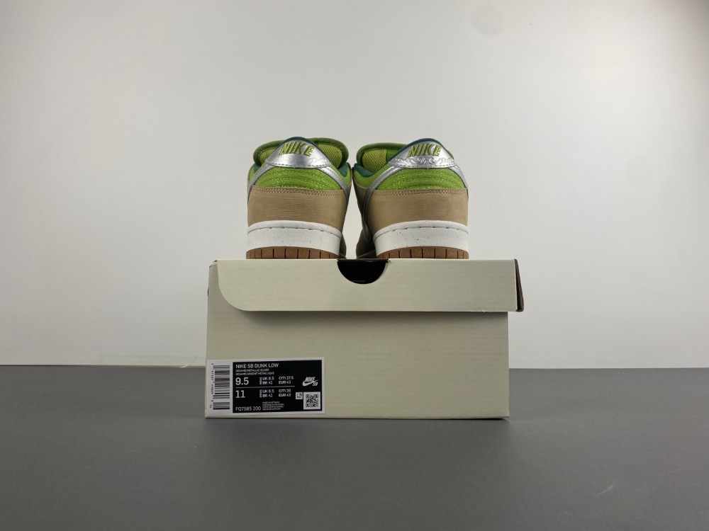 Nike SB Dunk Low Escargot FQ7585-200