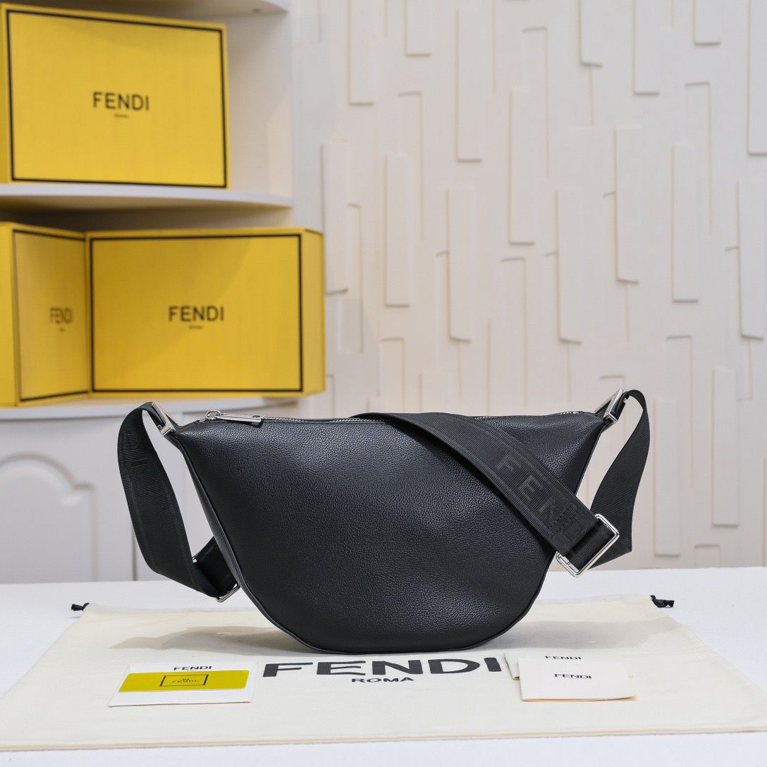F**di roma leather F**di melon small black leather bag 33*18*10cm