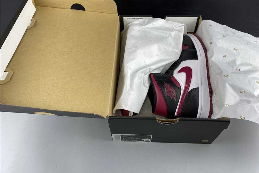 Air Jordan 1 MID AJ1 554724-066