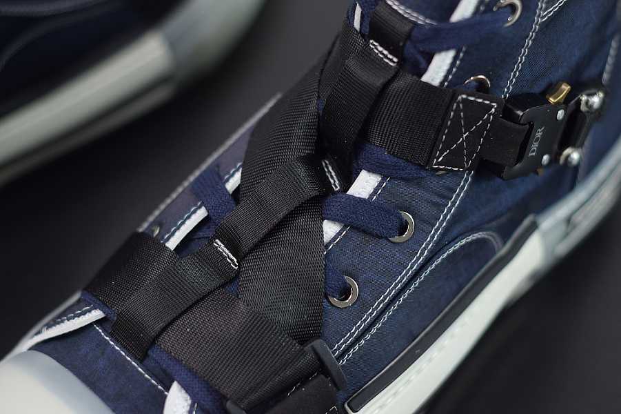 D10r Oblique Sneakers T00480h069