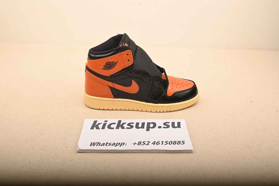 Air Jordan 1 Retro High Shattered Backboard 3.0 555088-028